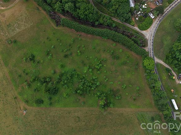 3rd image of Landis Ln