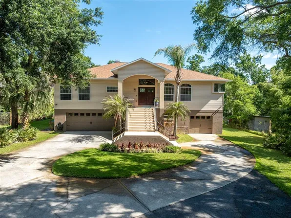 8214 Revels Rd, Riverview, FL 33569