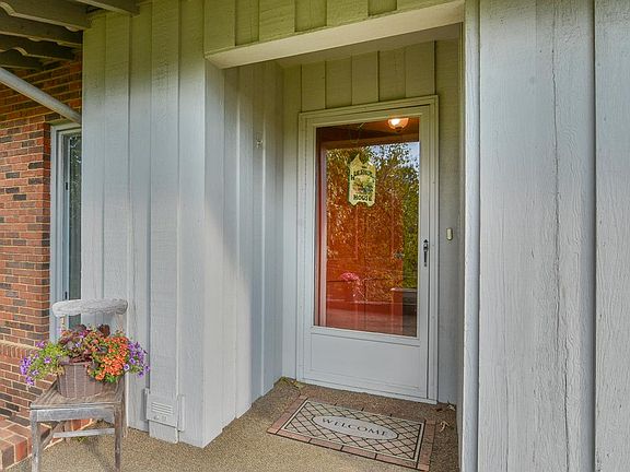 5th image of 614 Woodland Dr
