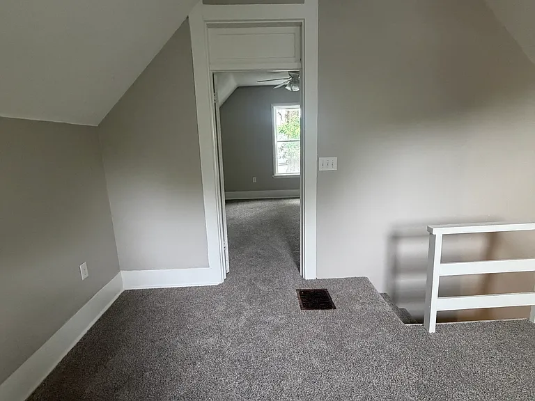 446 W Canal St — Photo 16