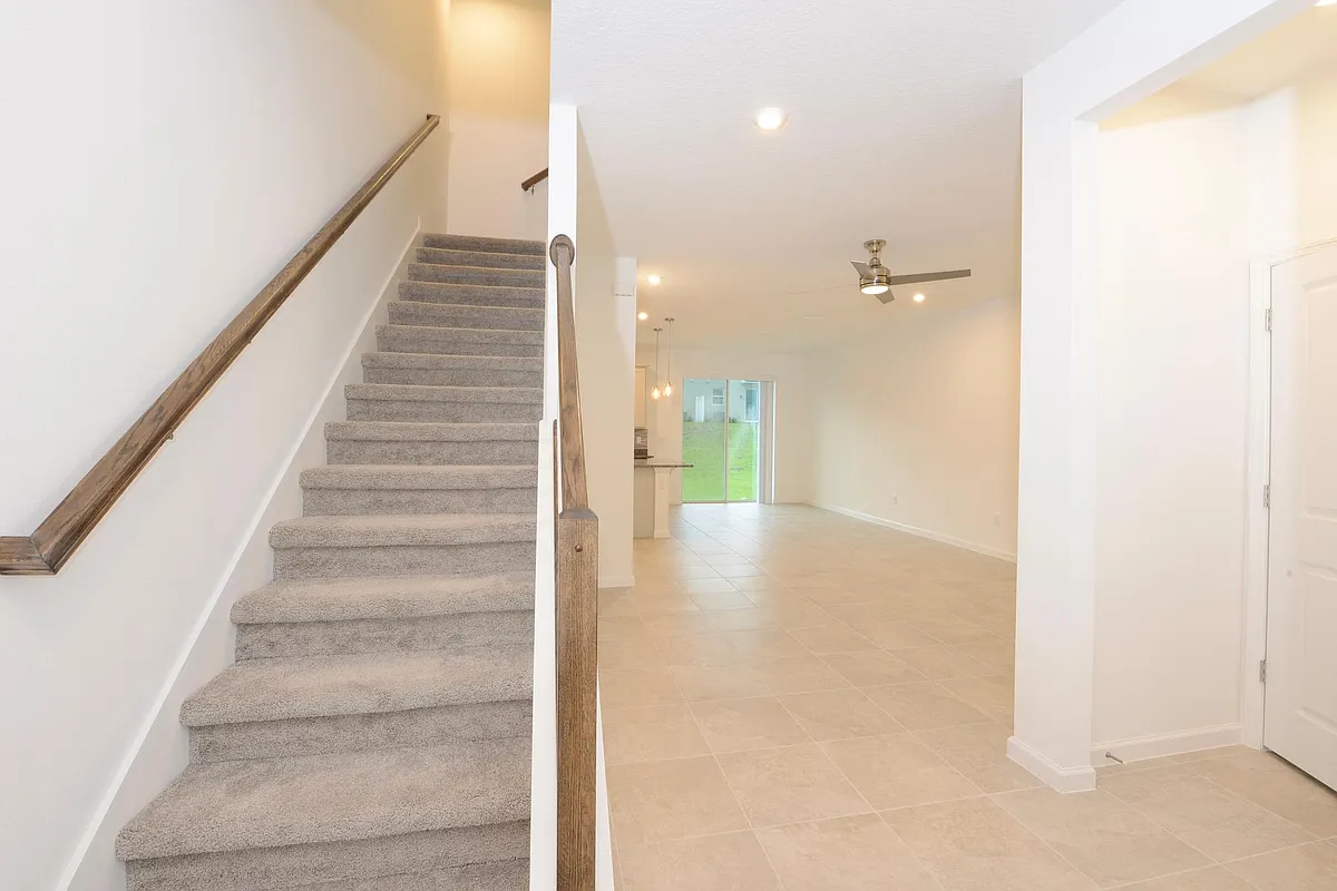 Building Photo - 1180 Lakeshore Breeze Pl