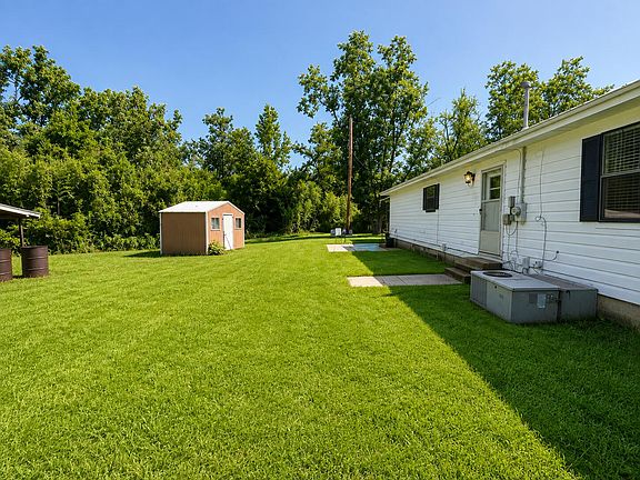 3rd image of 326 County Road 408