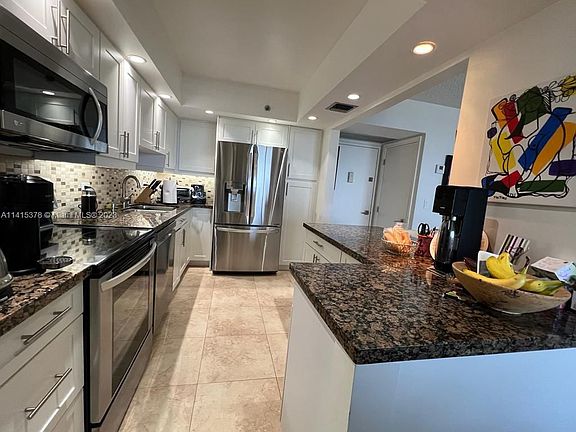 5th image of 20505 E Country Club Dr APT 1137