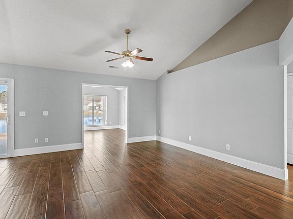 5th image of 322 Kildare Ct.