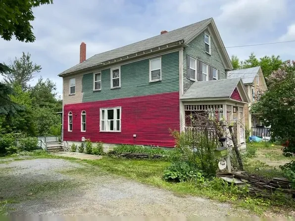 507 North Street, Calais, ME 04619