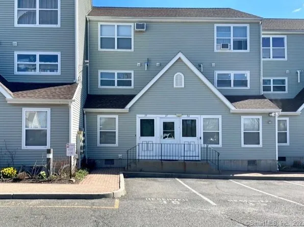 100 San Vincenzo Place #25, Norwalk, CT 06854
