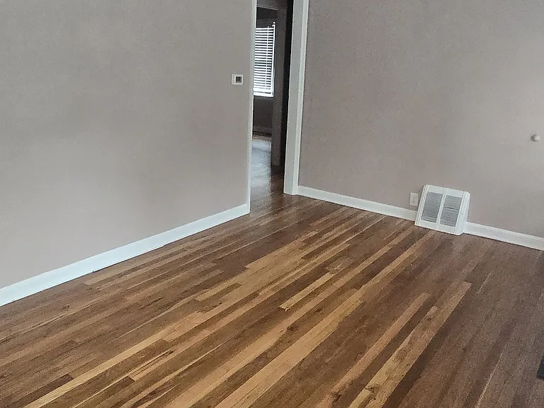 4836 Pratt St — Photo 3