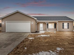 52761 Rachael Ct, Middlebury, IN 46540