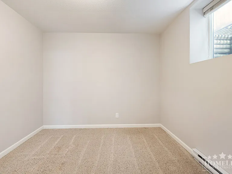 18864 68th Ave #BASEMENT — Photo 19