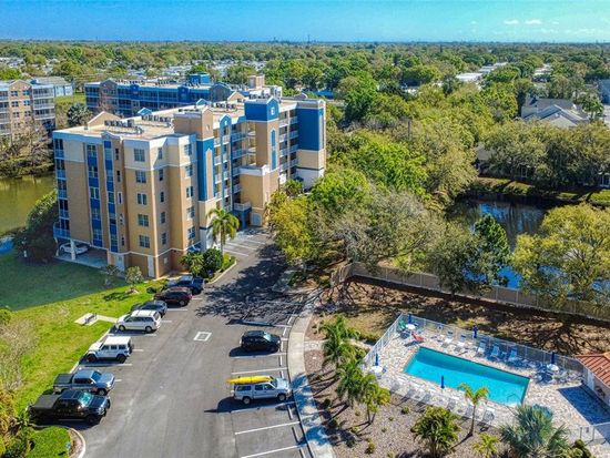 960 Starkey Rd APT 1502, Largo, FL 33771
