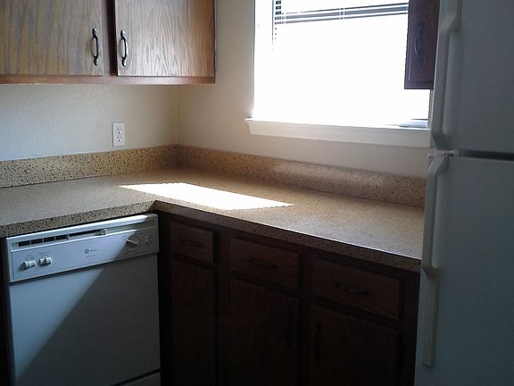 2nd image of 1813 Westminster St APT 105