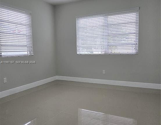 5th image of 75 SW 32nd Court Rd