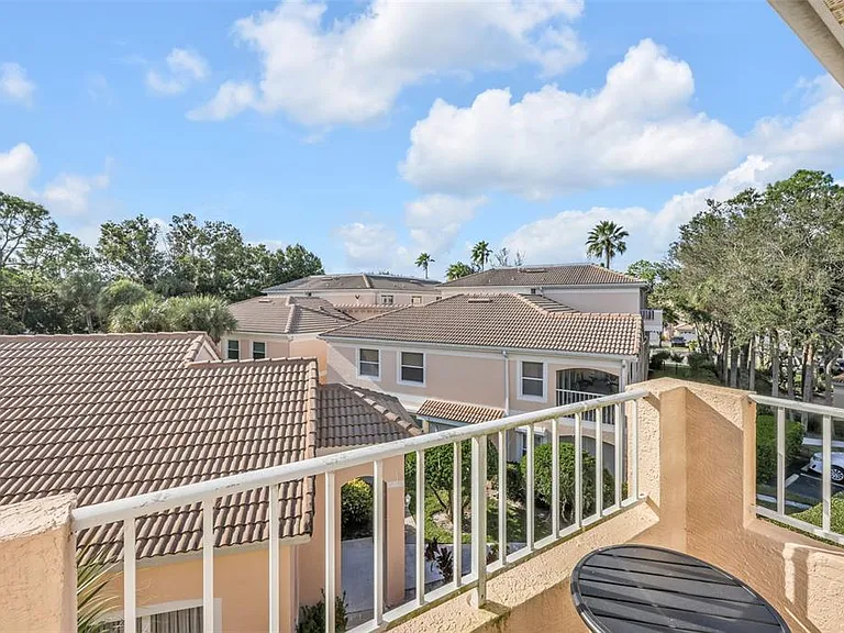 1044 Woodshire Ln #B211 — Photo 19