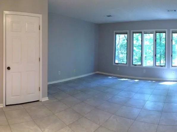 708 Martin Luther King Jr Blvd #E, Chapel Hill, NC 27514