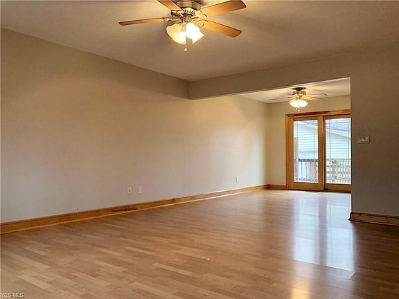 5th image of 2576 Bristol Ave