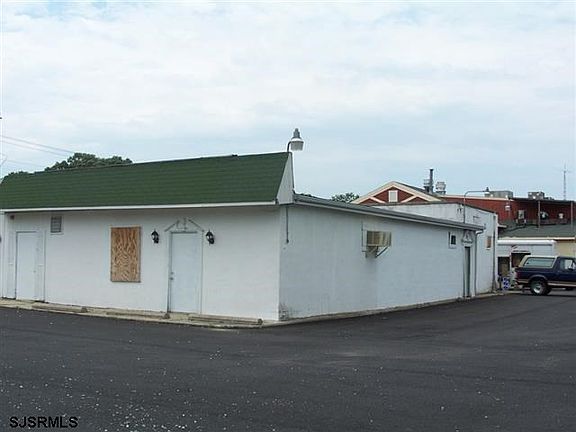 4th image of 1121 S 2nd St