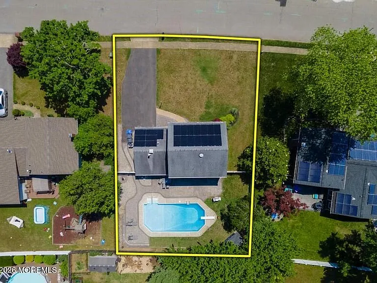 960 Green Hill Blvd — Photo 36