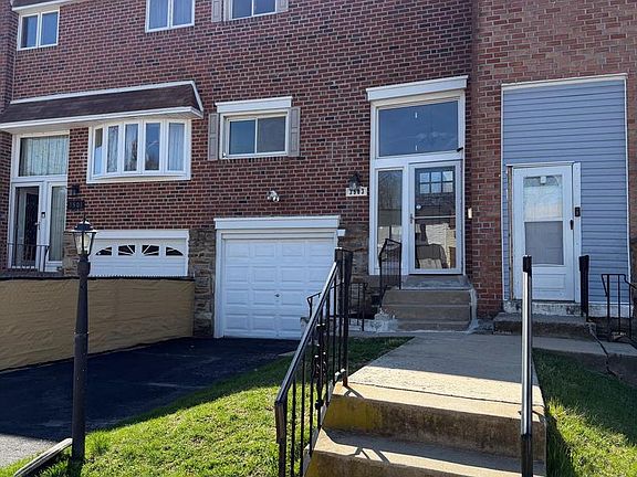 2nd image of 3503 Churchill Ln