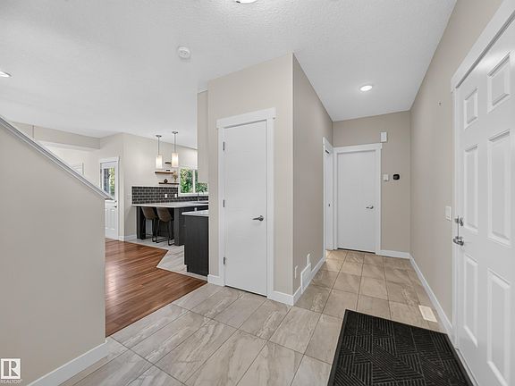 2nd image of 46 Avebury Ct