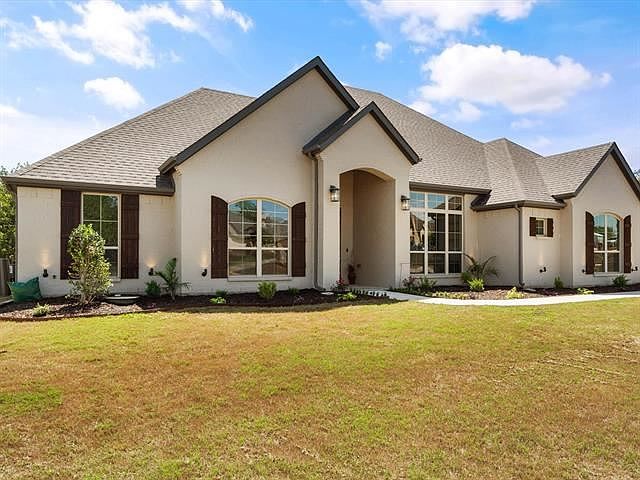 1st image of 261 Sugartree Cir