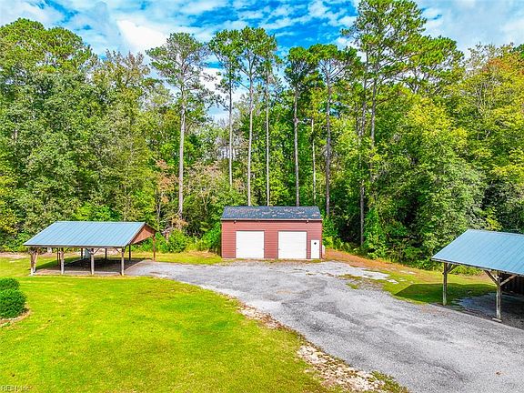 4th image of 9161 Whispering Pines Trl