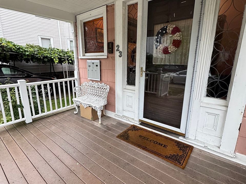 1st image of 23 Fletcher St APT 3