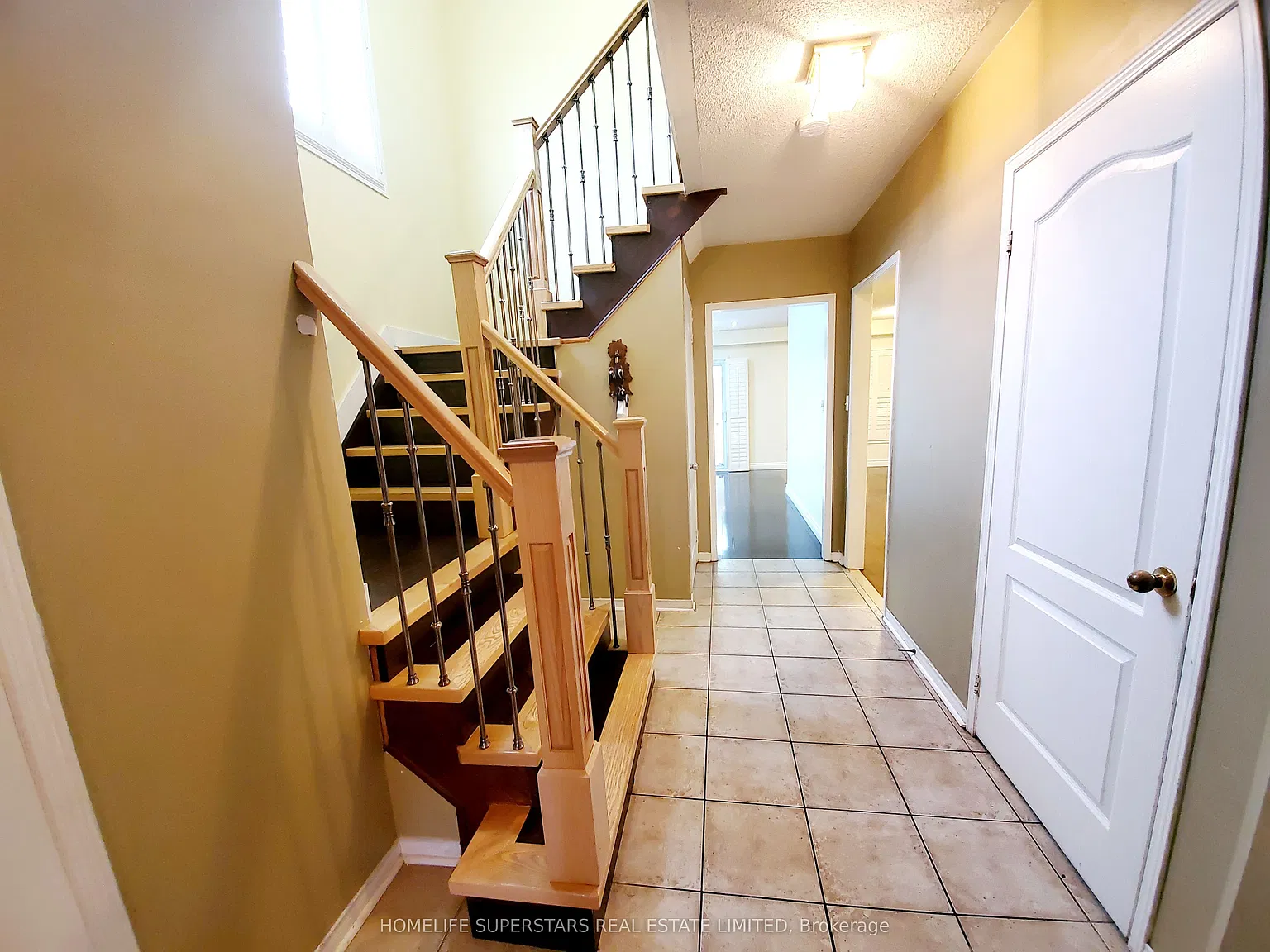 4 bed, $3,600 — Photo 2