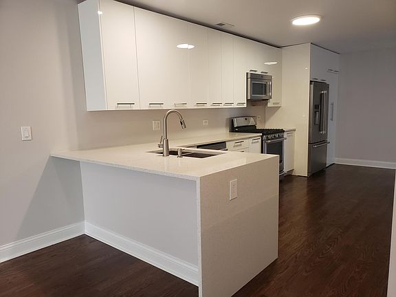 2nd image of 6141 N Richmond St #2