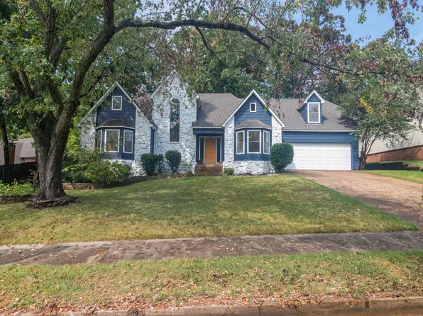 2217 Oak Hollow Ln, Cordova, TN 38016