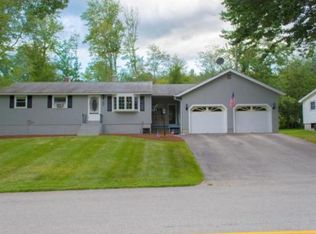 131 Ridgefield Dr, Milford, NH 03055