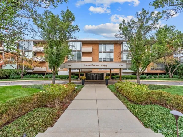 1301 N Western Ave Unit 215, Lake Forest, IL 60045