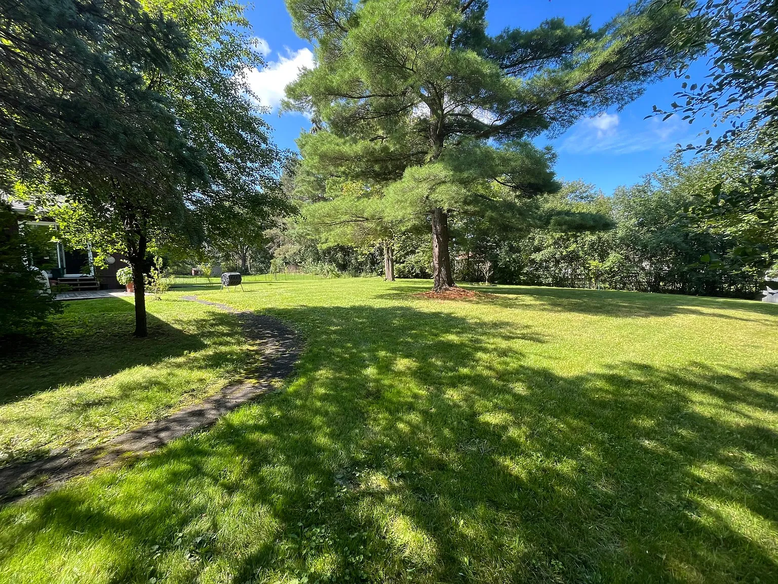 3 bed, 1580 sqft, $2,550 — Photo 2