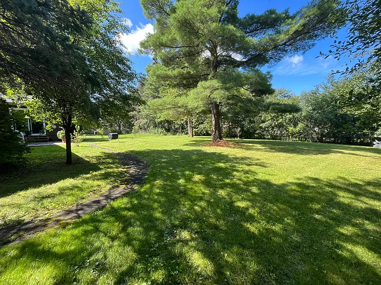 112 Randolph Rd — Photo 2
