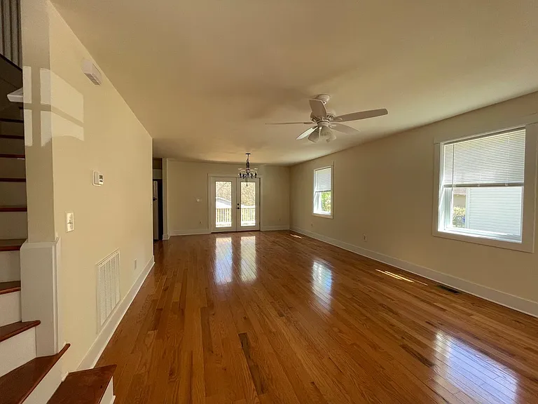 65 Lester St — Photo 5