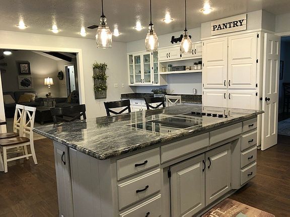 3rd image of 605 Tierra Berrenda Dr