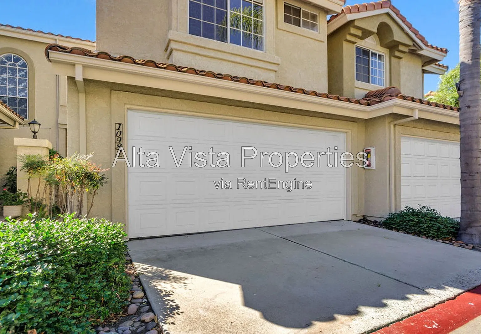 3 bed, 2.5 bath, 1335 sqft, $3,800 — Photo 1