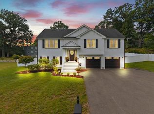 29 Phyllis Rd, Taunton, MA 02780