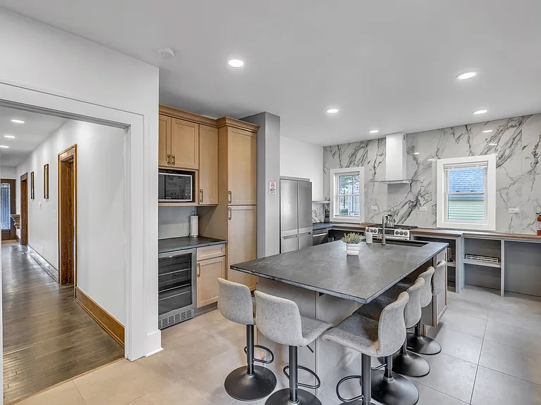 512 College Ave #1 — Photo 32
