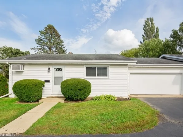 616-618 Saint Johns Rd, Woodstock, IL 60098