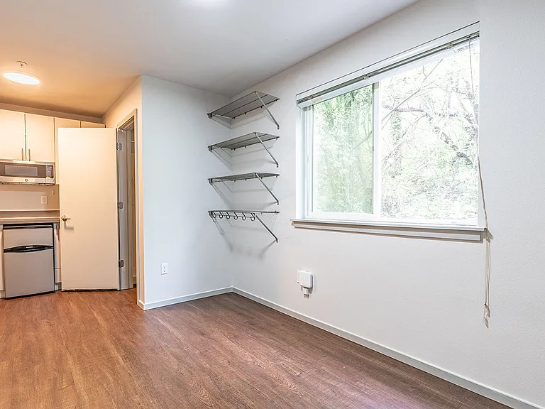 Elegant, Efficient Studios in Beautiful Delridge! — Photo 24