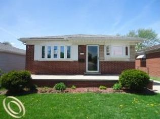 4930 Clippert St, Dearborn Heights, MI 48125
