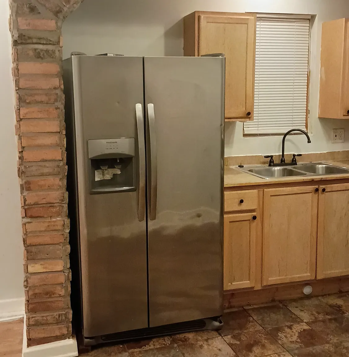 3 bed, 1000 sqft, $1,750 — Photo 2