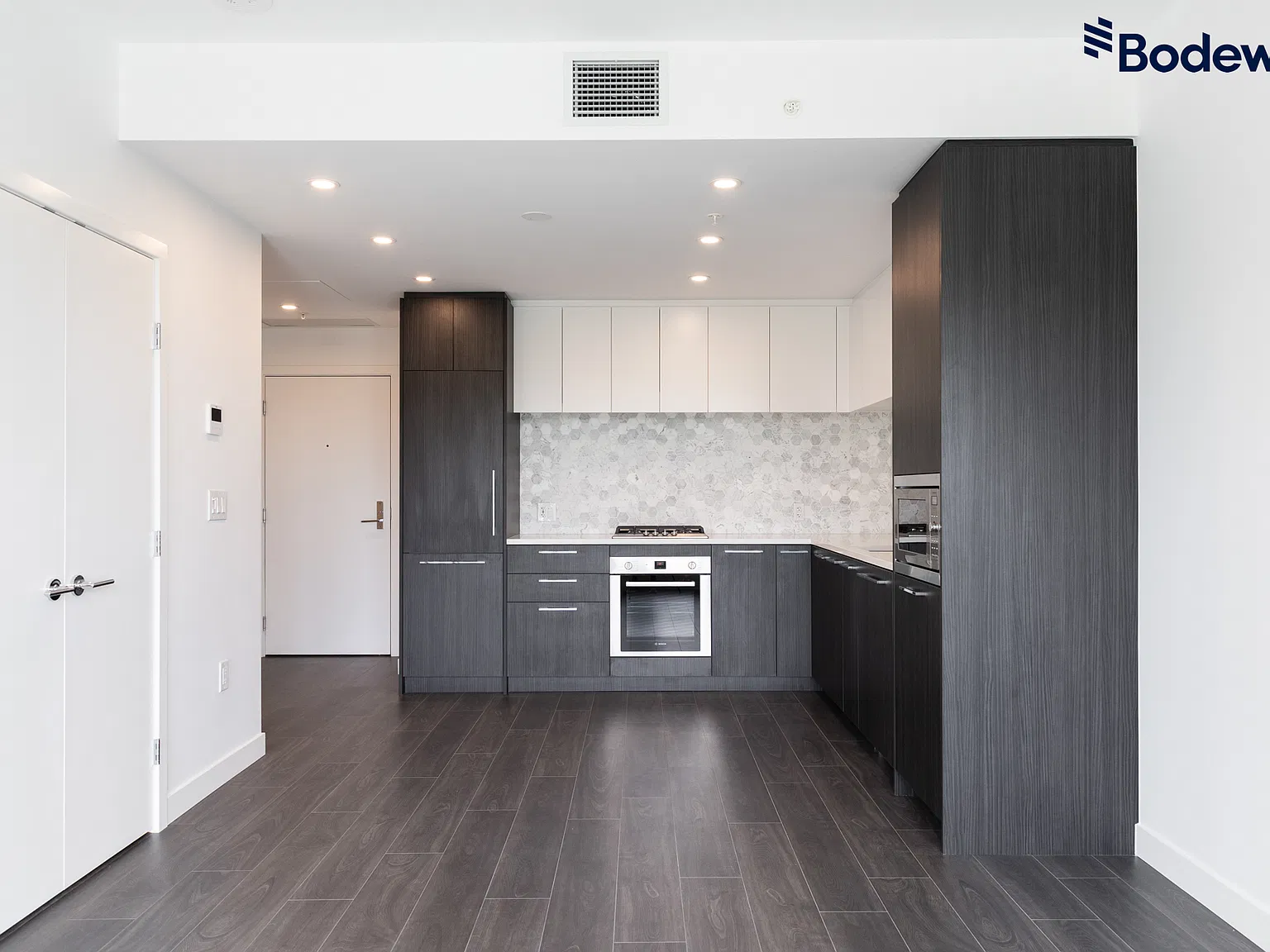 2425 Alpha Ave — Photo 3