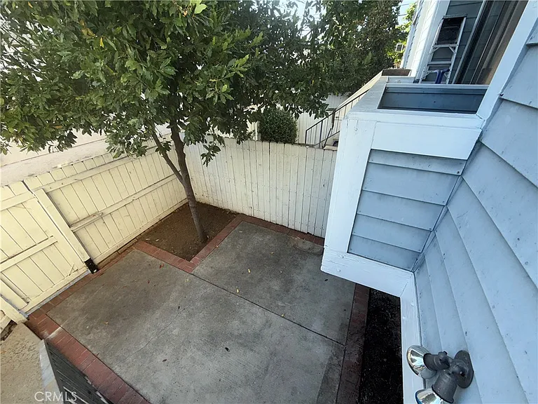 5841 Etiwanda Ave — Photo 19