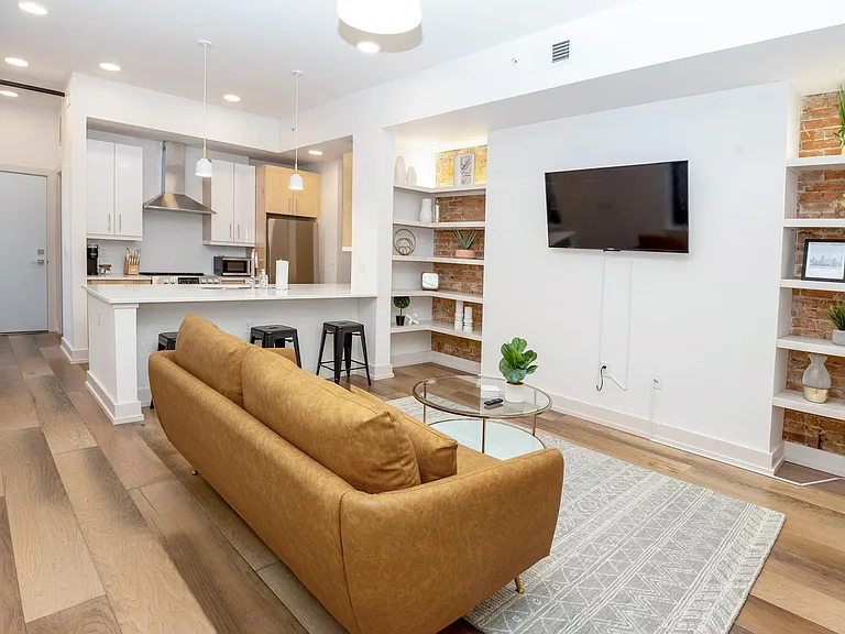 1508 Race St #3R — Photo 11