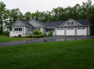 13 Mabry Ln, Kennebunk, ME 04043