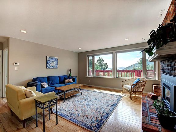 3rd image of 62 Aspen Pl