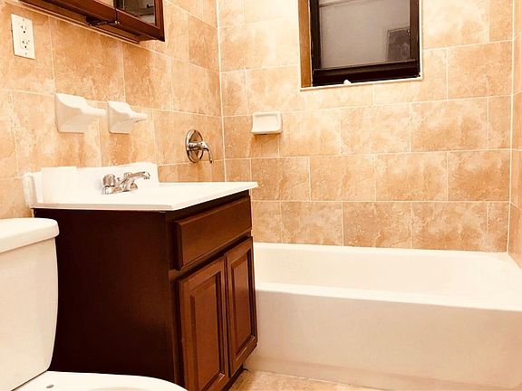 5th image of 1685 Morris Ave #2SH