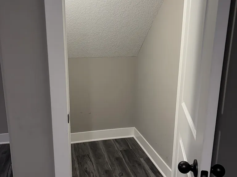 5260 N Toben Dr — Photo 3