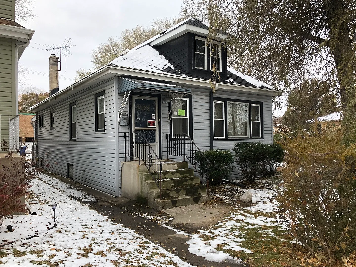 4202 Maple Ave photo 1